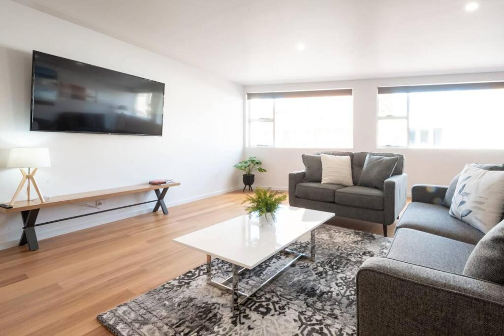 Central Modern 2 Bedroom With Wifi Лонсестон Экстерьер фото