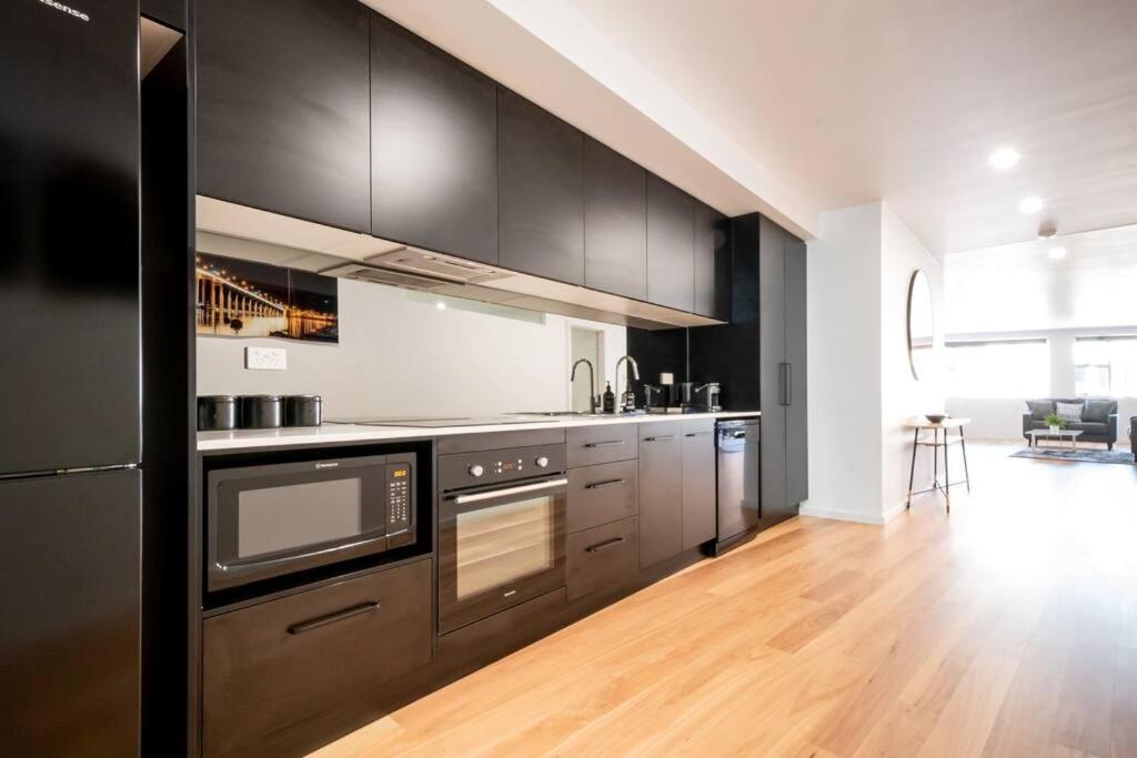 Central Modern 2 Bedroom With Wifi Лонсестон Экстерьер фото